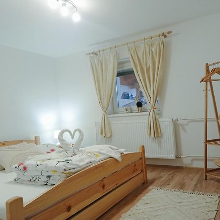 Apartman Paula -Dovolenka Pri Aquaparku Liptovsky Mikulas Ngoại thất bức ảnh