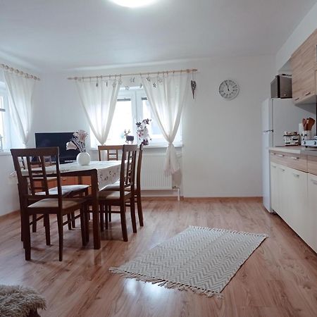 Apartman Paula -Dovolenka Pri Aquaparku Liptovsky Mikulas Ngoại thất bức ảnh