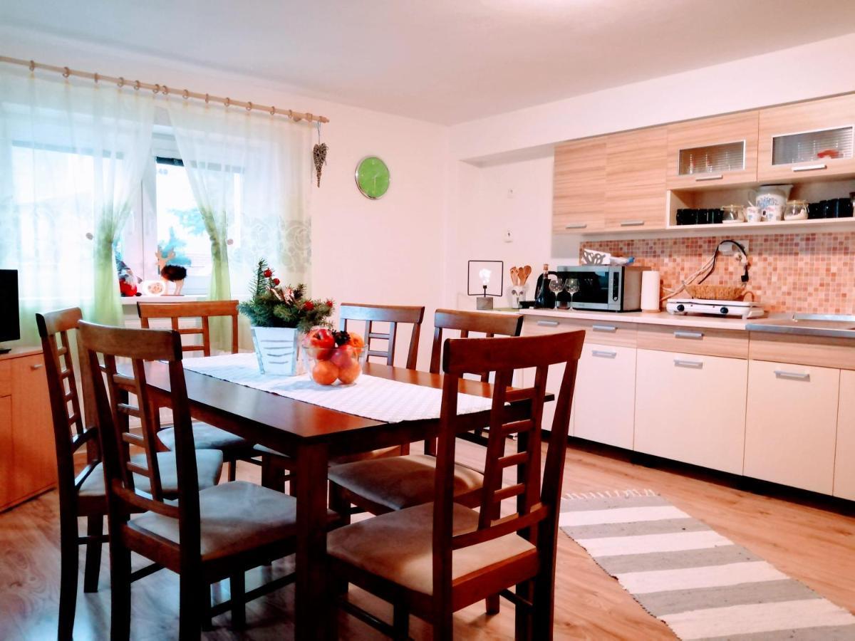 Apartman Paula -Dovolenka Pri Aquaparku Liptovsky Mikulas Ngoại thất bức ảnh