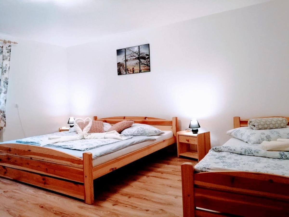 Apartman Paula -Dovolenka Pri Aquaparku Liptovsky Mikulas Ngoại thất bức ảnh