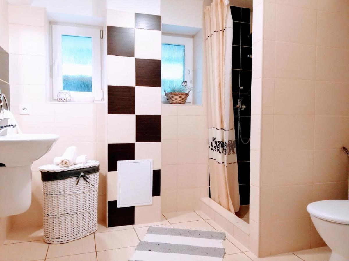 Apartman Paula -Dovolenka Pri Aquaparku Liptovsky Mikulas Ngoại thất bức ảnh